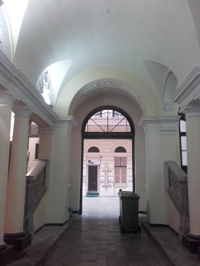 Black Dog Hostel بودابست المظهر الخارجي الصورة